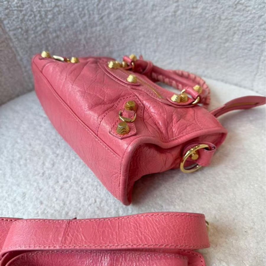 Balenciaga 油臘皮粉色機車迷你包底長23.5 98新配件塵袋-3