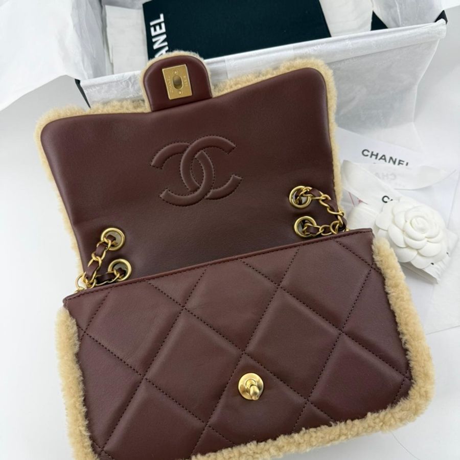 Chanel 25K Beige Shearling and Brown Lambskin Flap Bag with Gold Hardware-2