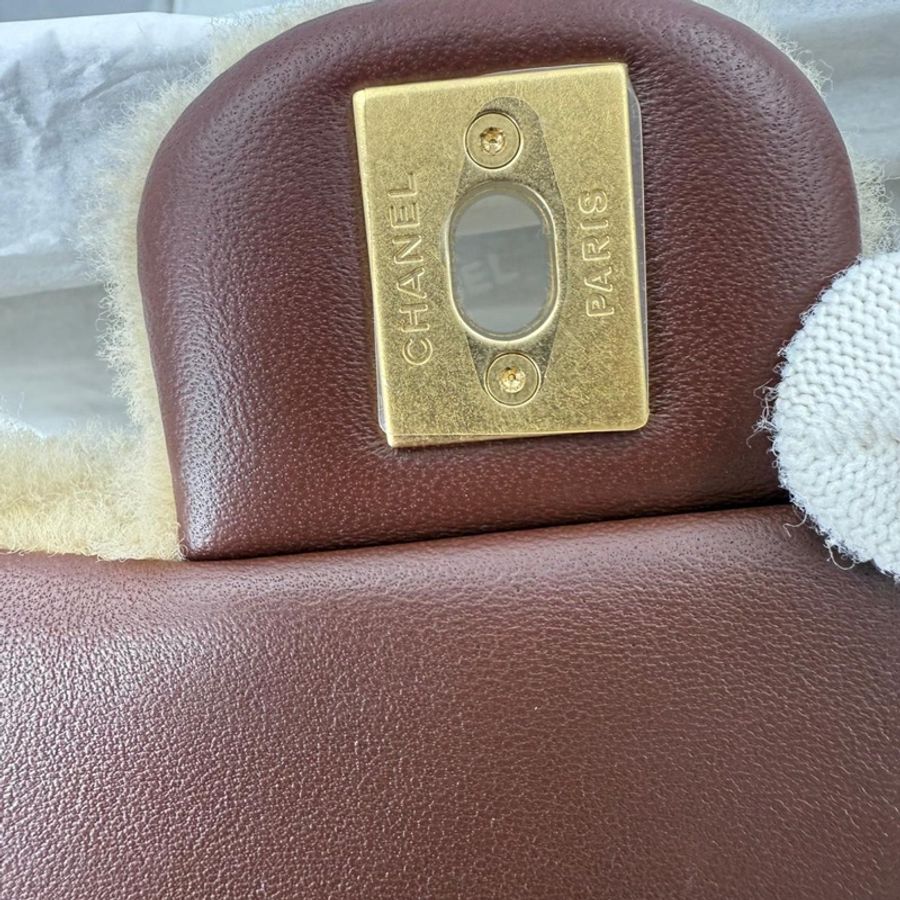 Chanel 25K Beige Shearling and Brown Lambskin Flap Bag with Gold Hardware-5