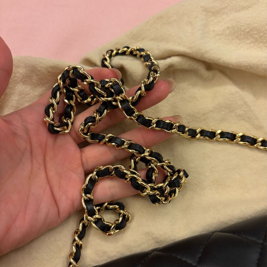 Chanel 雙C經典不敗款黑金小羊皮woc-4