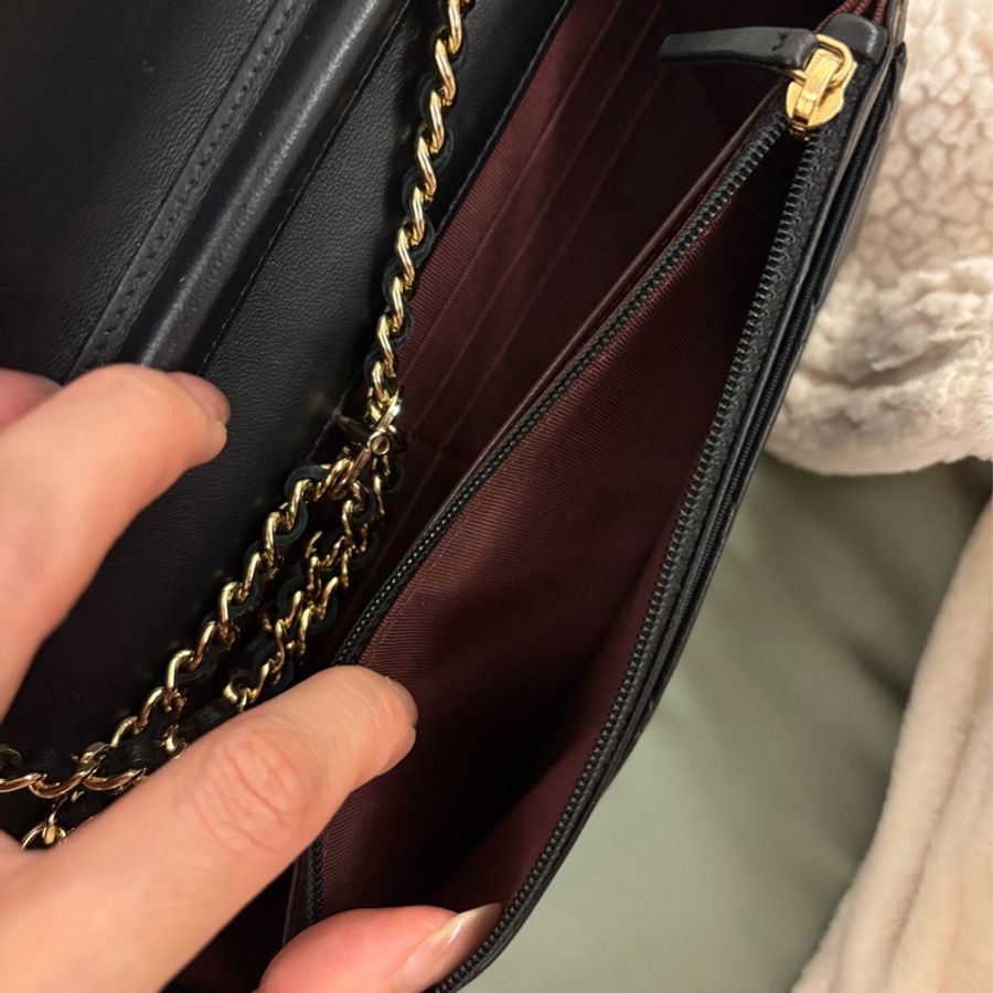 Chanel 雙C經典不敗款黑金小羊皮woc-12
