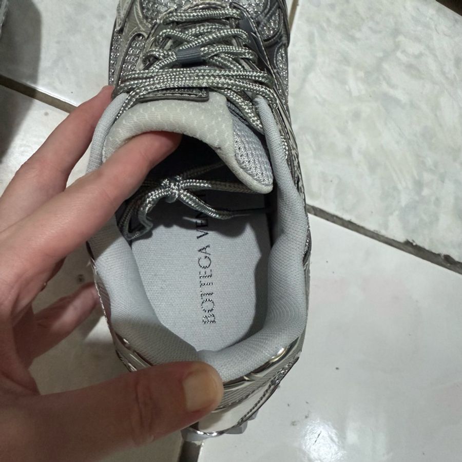 BV Orbit Sneaker 銀色 38號-5