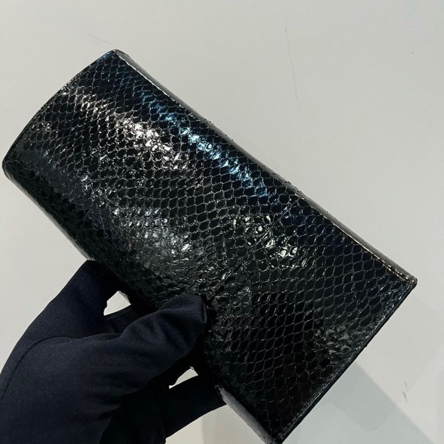 Ferragamo leather black wallet-1