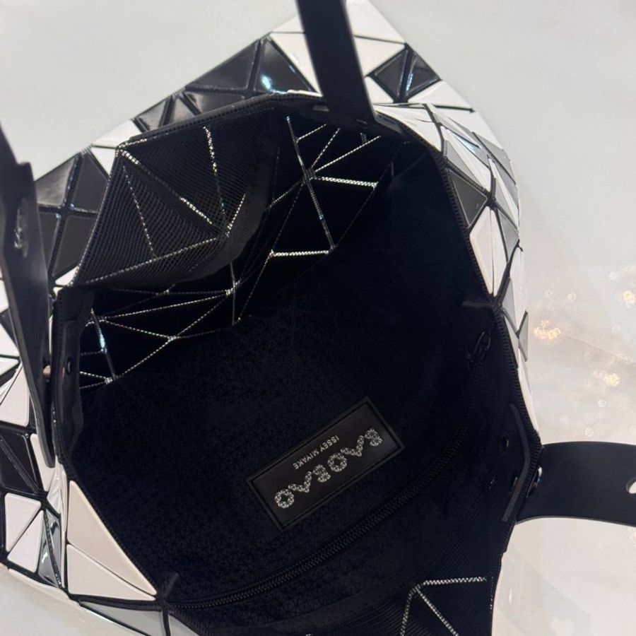 *SHIHNA名牌精品* BAOBAO ISSEY MIYAKE 三宅一生 6x6亮面手提包-5