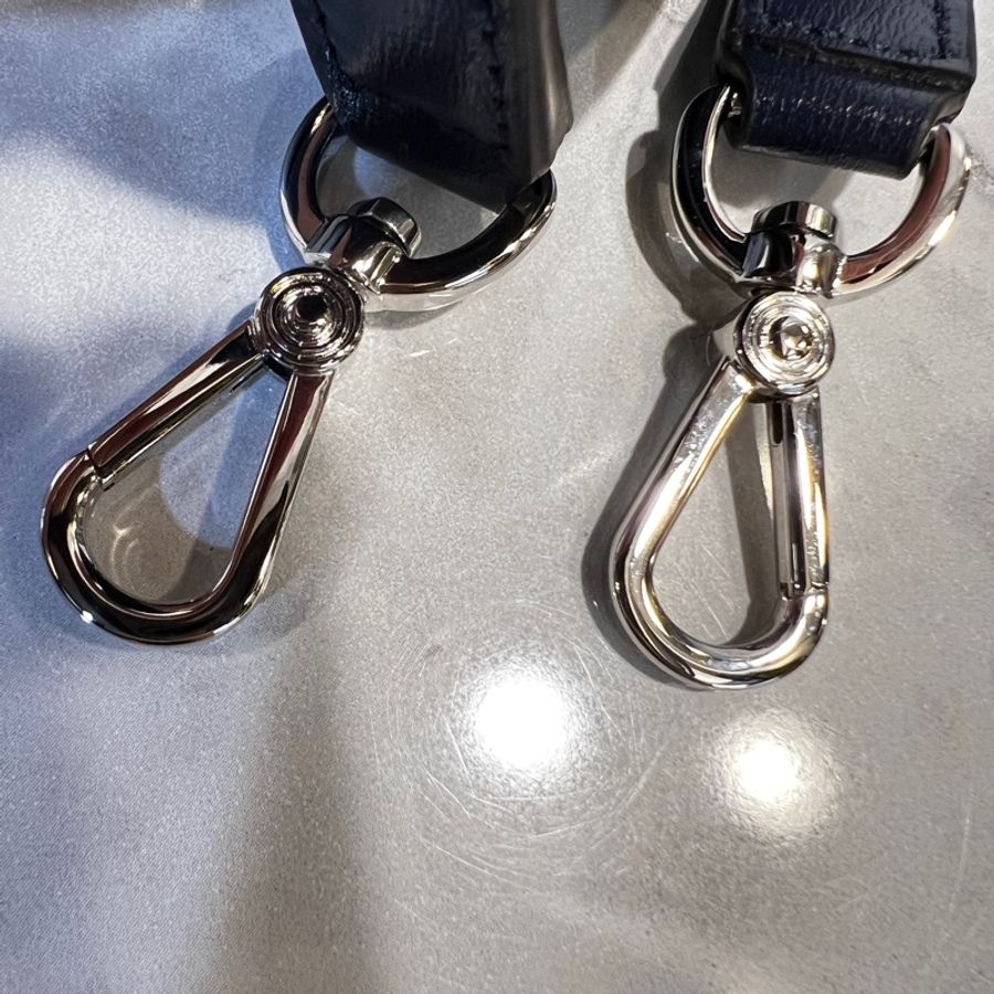 Cartier 深藍滑面牛皮銀釦美洲豹翻釦下蓋手提肩斜背包-11