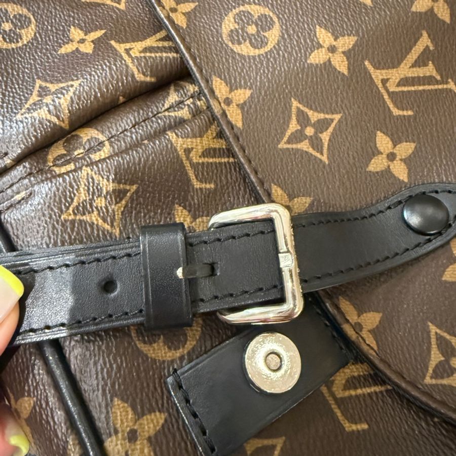 LOUIS VUITTON M41643 斜背包-2