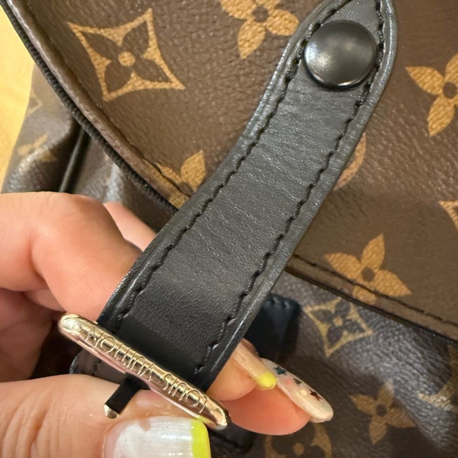 LOUIS VUITTON M41643 斜背包-29