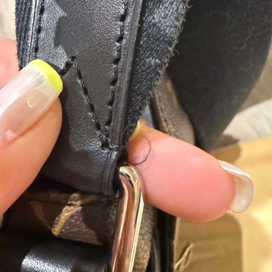 LOUIS VUITTON M41643 斜背包-43
