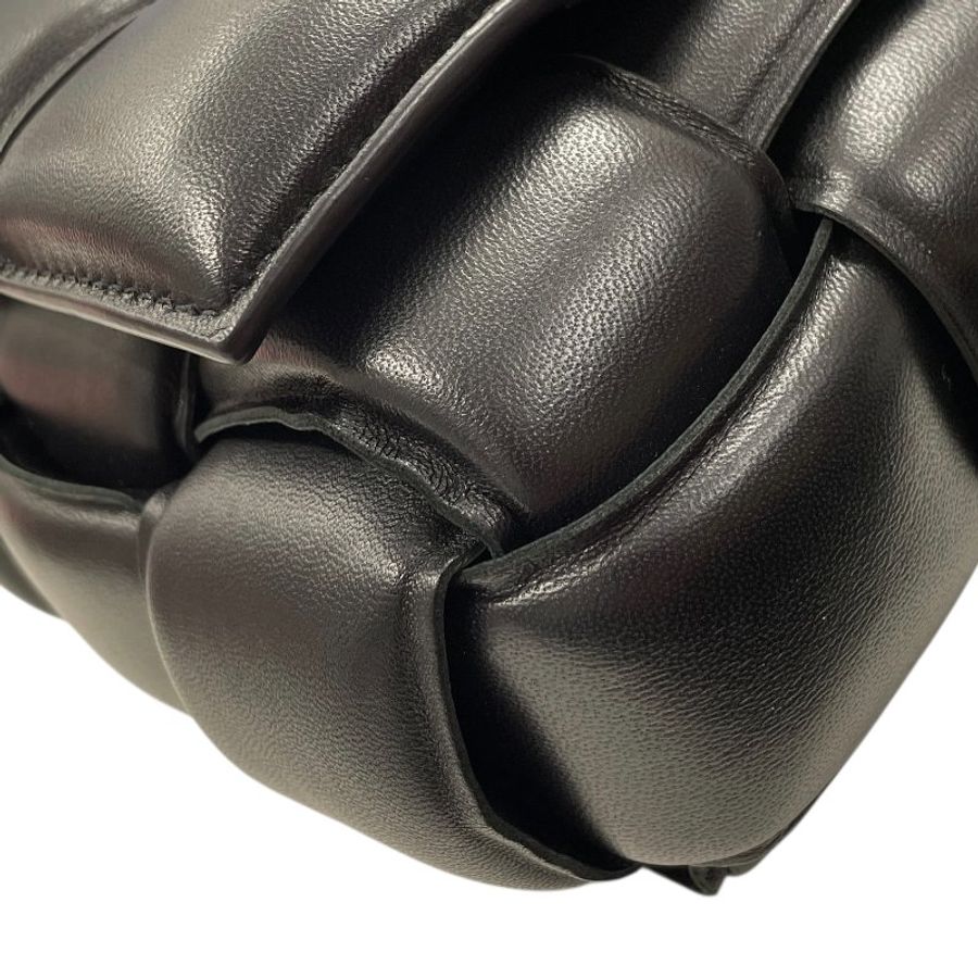 BOTTEGA VENETA 寶緹嘉 Padded Cassette 粗編織 肩背包 小羊皮 黑色 金釦-6