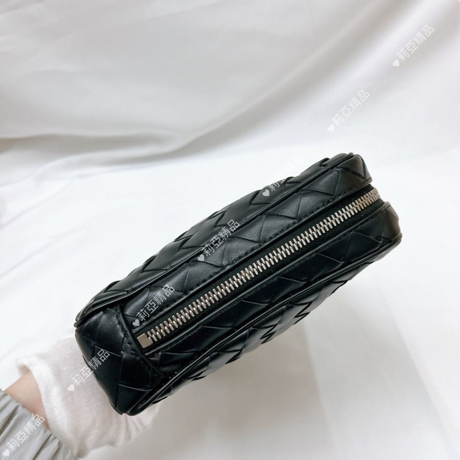 莉亞精品♡ BV 編織手拿包 黑色大款 9新-8