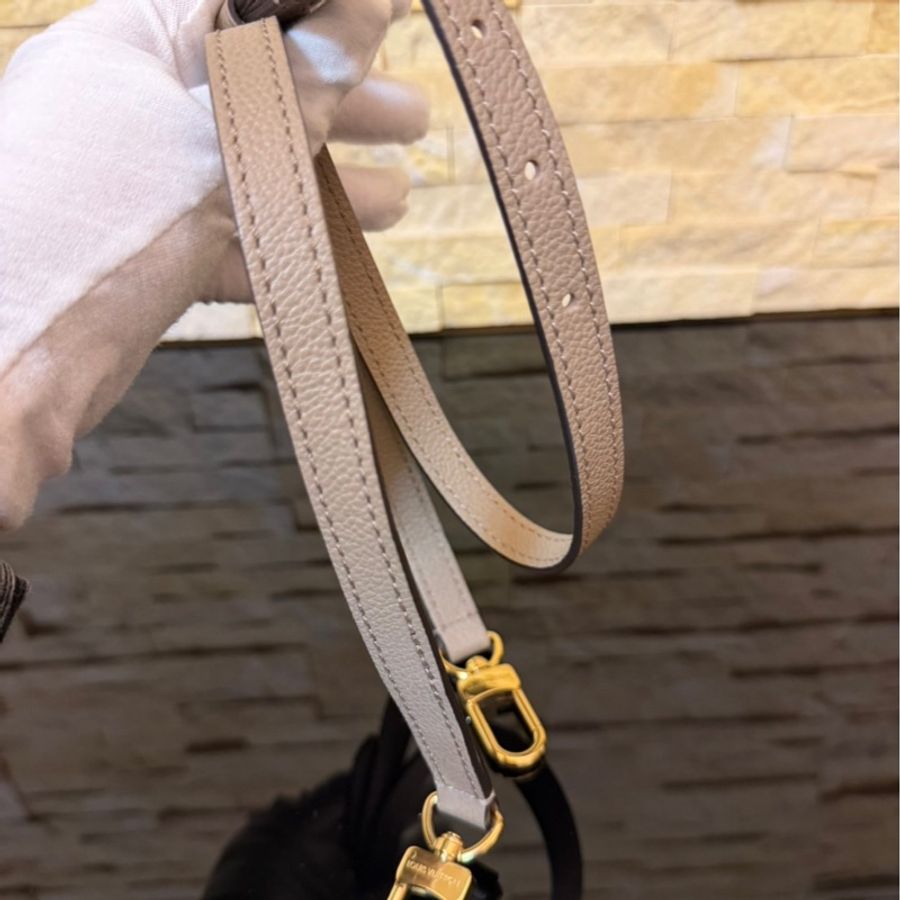 LV M46112 bagatelle大象灰壓花牛角包 手提包 斜背包-24
