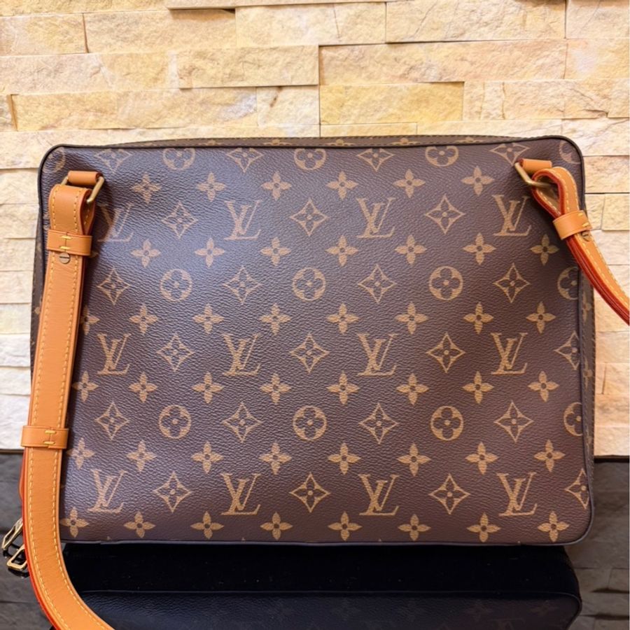 Lv M44754絕版限量老花soft trunk郵差包-5
