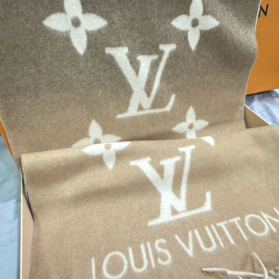 LV Reykjavik Gradient漸變色羊絨圍巾-全新⭐️購於SOGO復興館-1