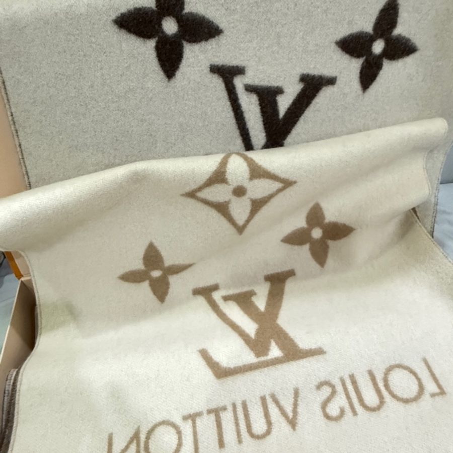 LV Reykjavik Gradient漸變色羊絨圍巾-全新⭐️購於SOGO復興館-3