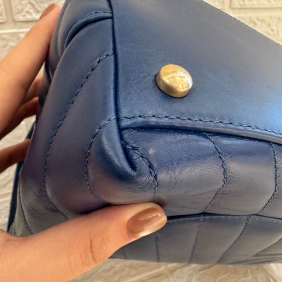chanel藍色山形紋金雙C handle-8