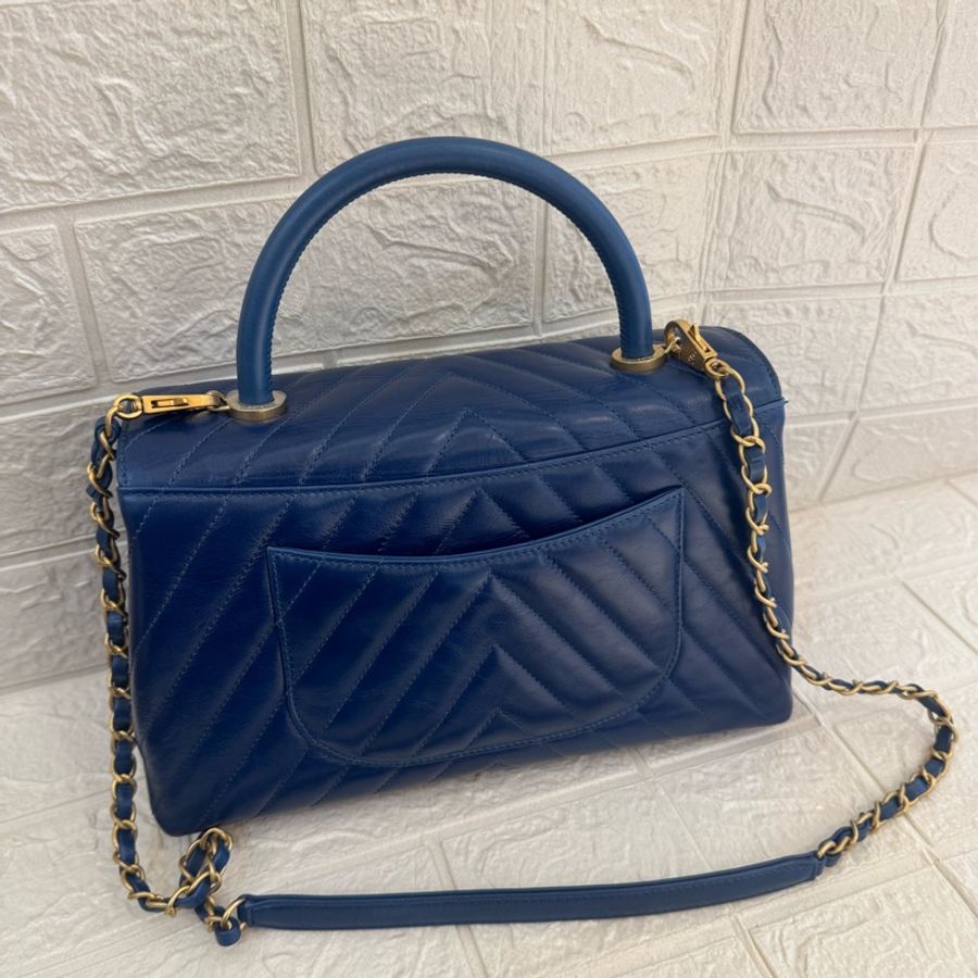 chanel藍色山形紋金雙C handle-52