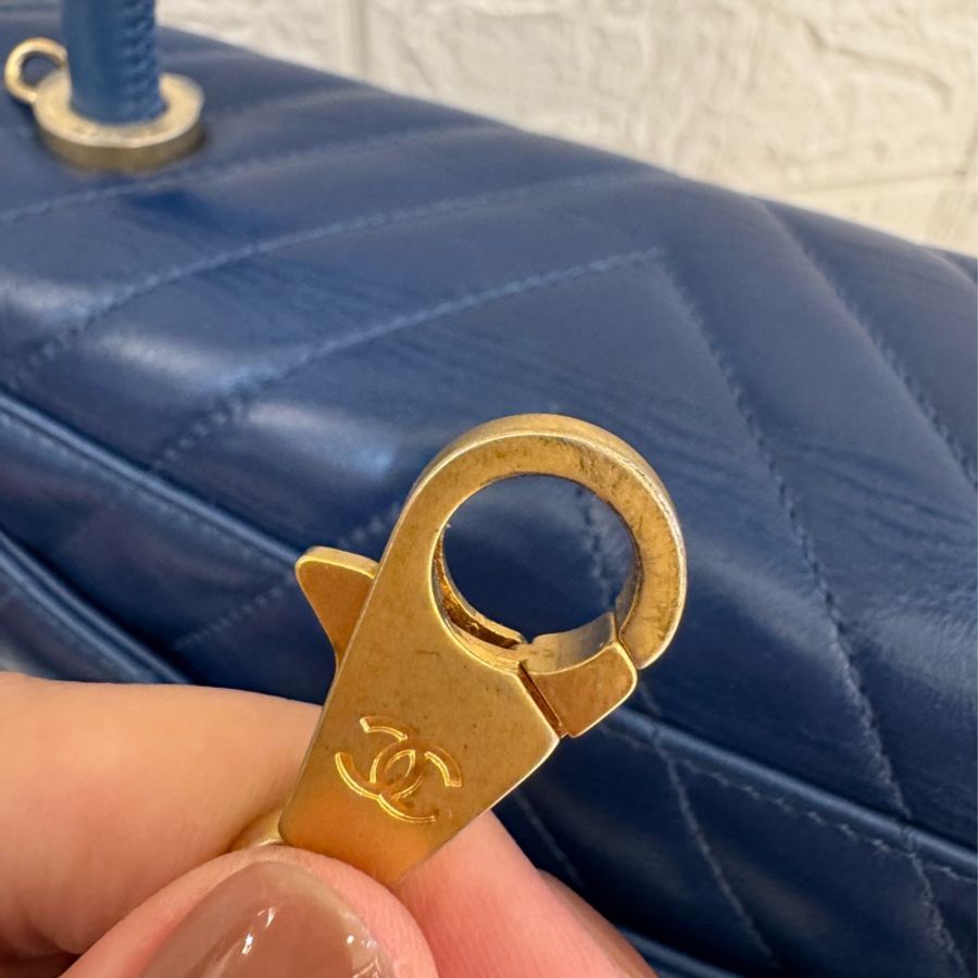 chanel藍色山形紋金雙C handle-58
