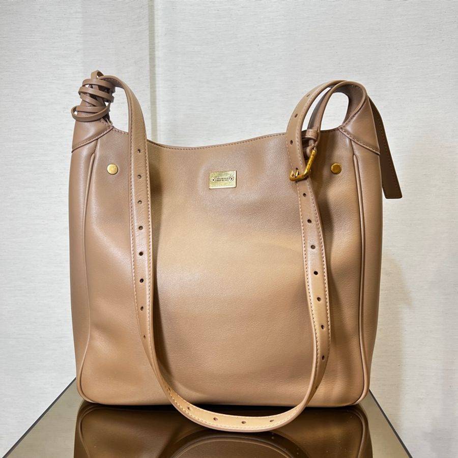 Balenciaga 奶茶牛皮霧金釦直立交叉斜背包-1