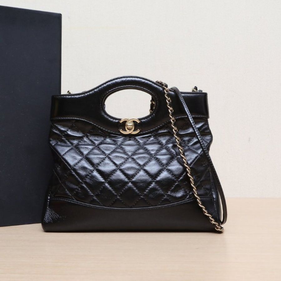 CHANEL 31Bag24B/23*22黑色羊皮晶片開金扣肩背包-0
