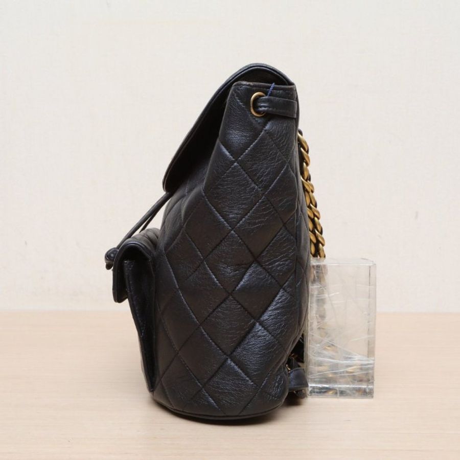 CHANEL 中古黑金羊Duma雙肩包黑色羊皮3開金扣肩背包-4