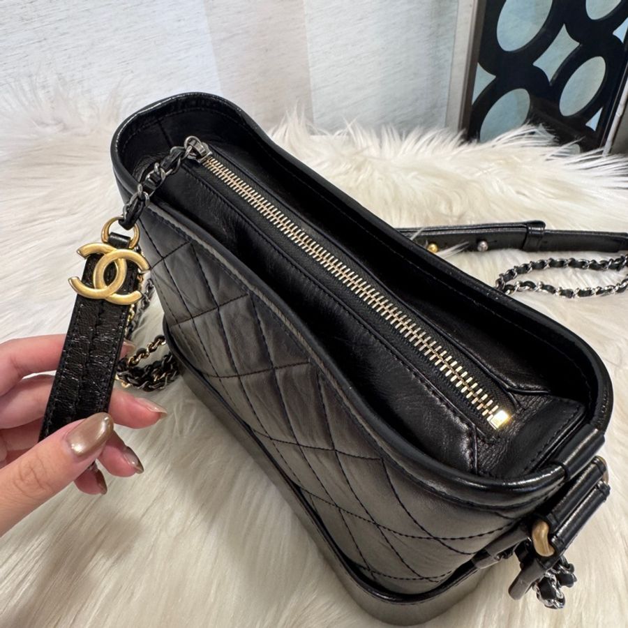 Chanel 黑金小號流浪包 晶片款 近全新-8