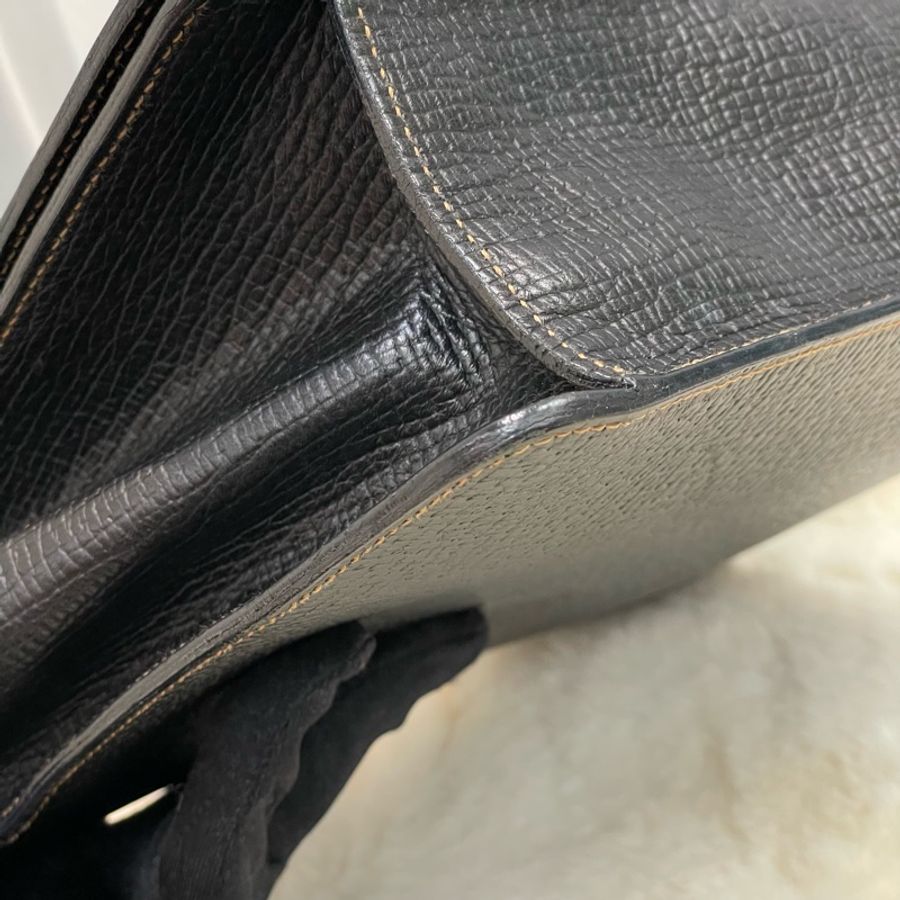 Loewe 中古黑色牛皮三角形封扣手提斜背包XC006-5