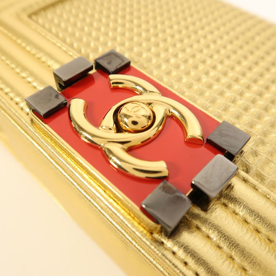 CHANEL 牛皮皮革Boy 20鏈帶肩背袋-10