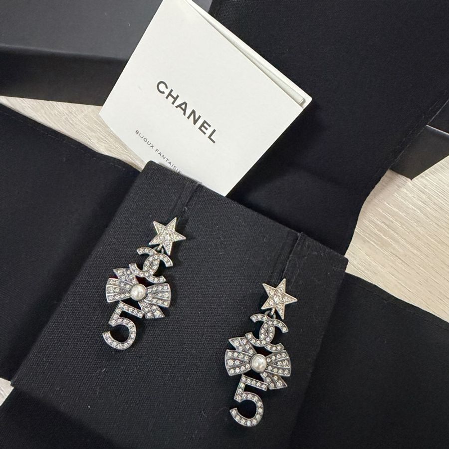 Chanel 22P 黑銀5號蝴蝶星星雙C耳環-0