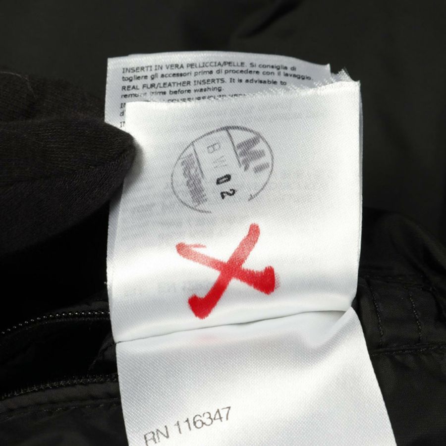 MONCLER BYRON 男士黑色尼龍羽絨外套(二手)-6