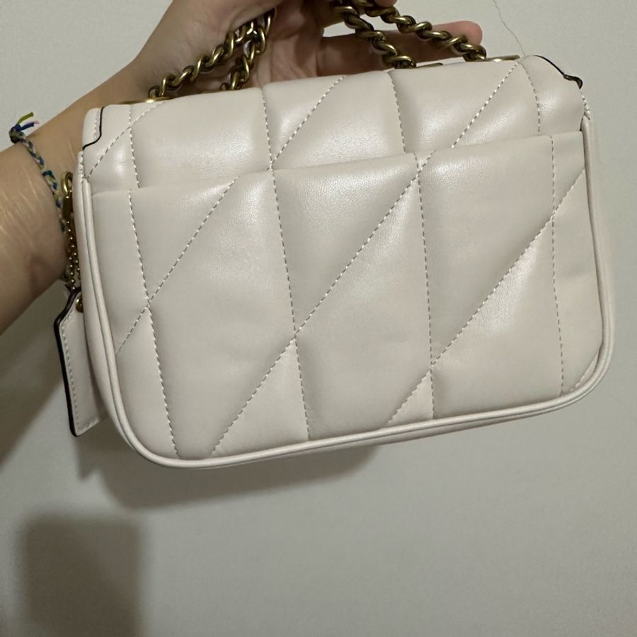 Coach pillow madison 近全新帶絎縫枕頭包-6