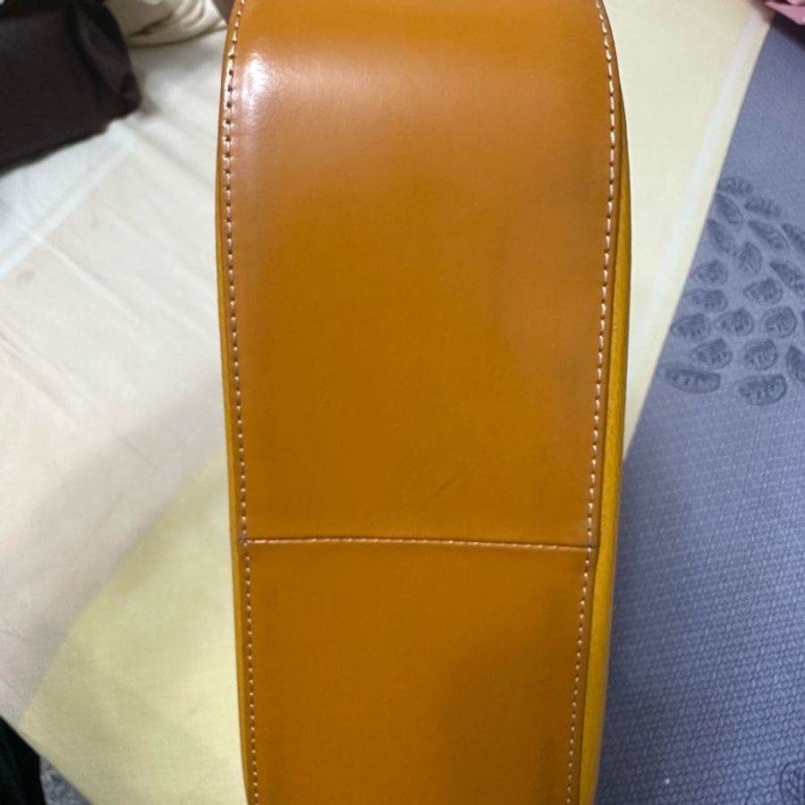 Burberry 防刮皮肩背包-2