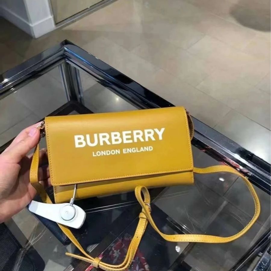 Burberry 三合一真皮WOC 斜背包 手拿包-7