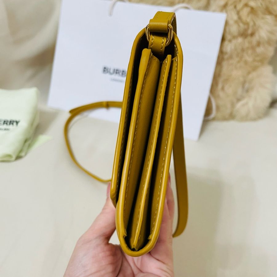 Burberry 三合一真皮WOC 斜背包 手拿包-21