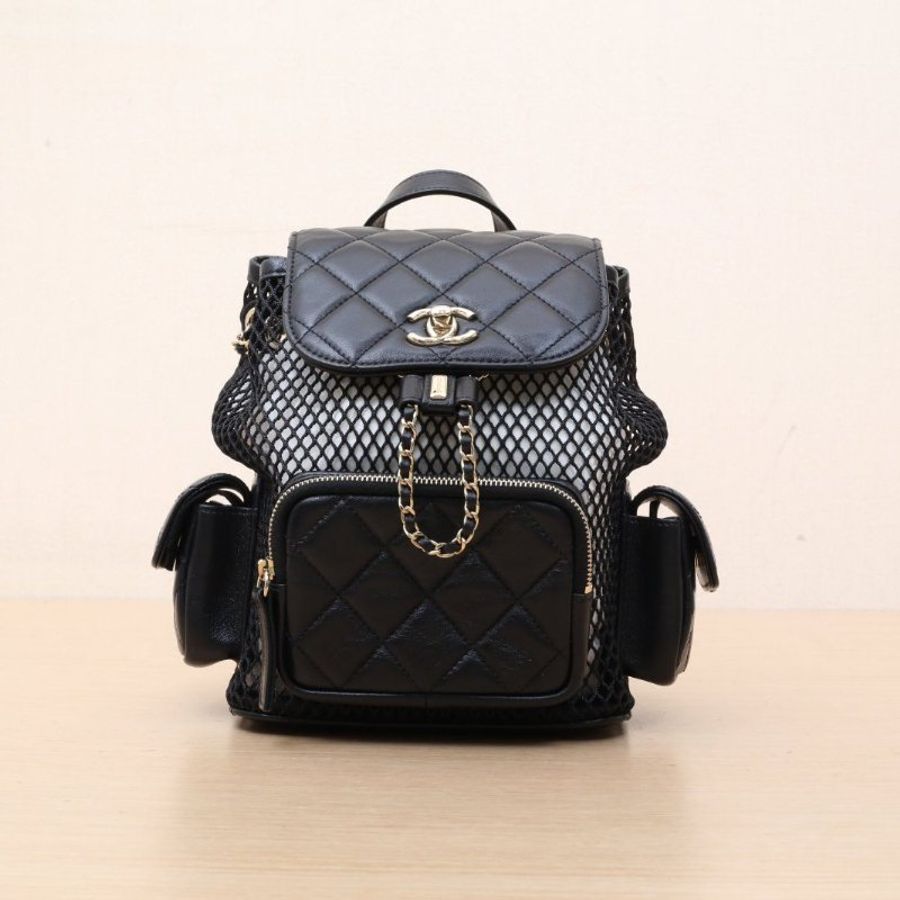 CHANEL 黑色羊皮晶片開淺金扣坦克雙肩包小號肩背包-1