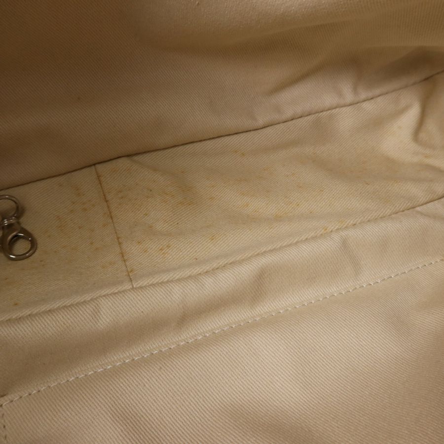 CHANEL 牛皮皮革CC Matelasse Shoulder Bag銀扣肩背袋-12