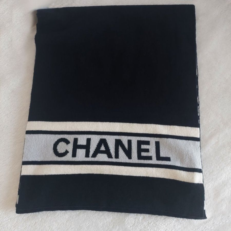 CHANEL香奈兒 經典雙C文字LOGO 羊絨圍巾-3