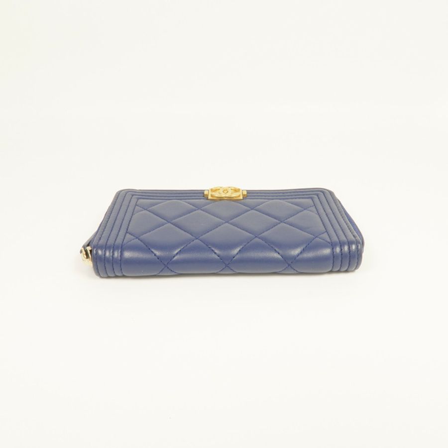 CHANEL 羊皮皮革Boy Zipped Wallet金扣錢包-5