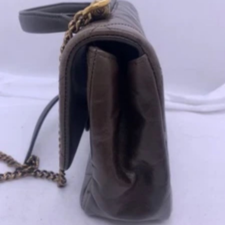 香奈兒(CHANEL)亮面小牛皮菱格紋中號手提翻蓋包-3