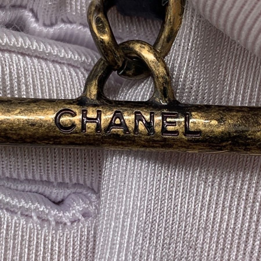 Chanel香奈兒 Around The Corner 手提包 海軍藍小牛皮絎縫金屬鏈條手提包-19