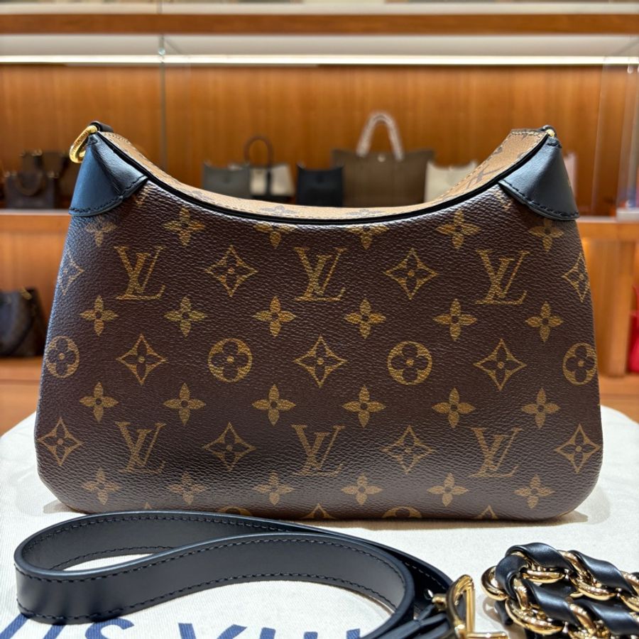 【現貨|精品新寵】Louis Vuitton Twinny 老花牛角包|Monogram 拼黑皮|鎖頭金屬釦設計|雙背帶肩背斜背兩用-7