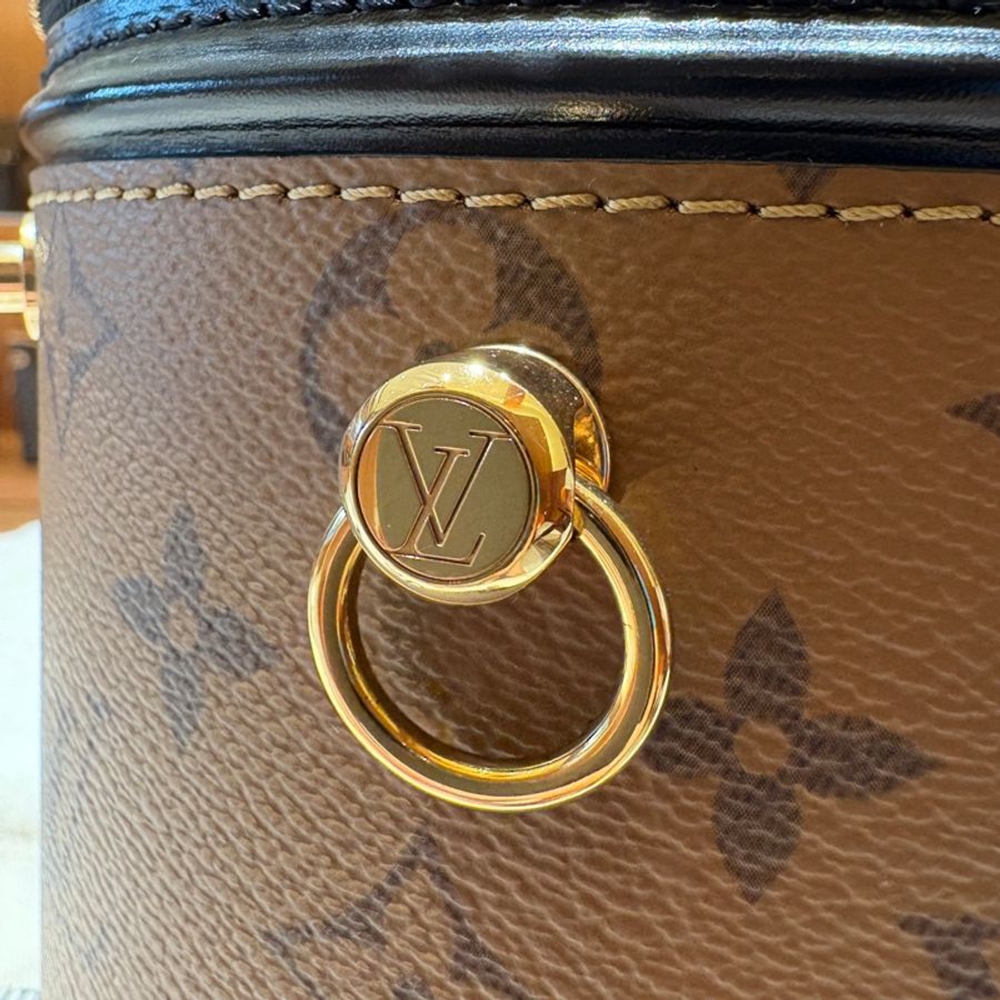 【台中現貨,極新保存】Louis Vuitton CANNES 雙色老花圓桶包|復古化妝箱造型|鎖頭吊飾|手提/肩背/斜背三用-4