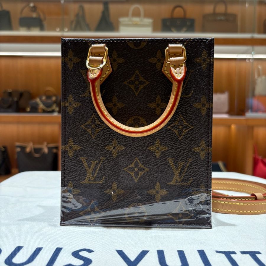 【台中現貨,迷你經典不敗款】Louis Vuitton Petit Sac Plat 老花琴譜包|直立手提斜背兩用|小巧耐裝百搭神器|狀況極新-0