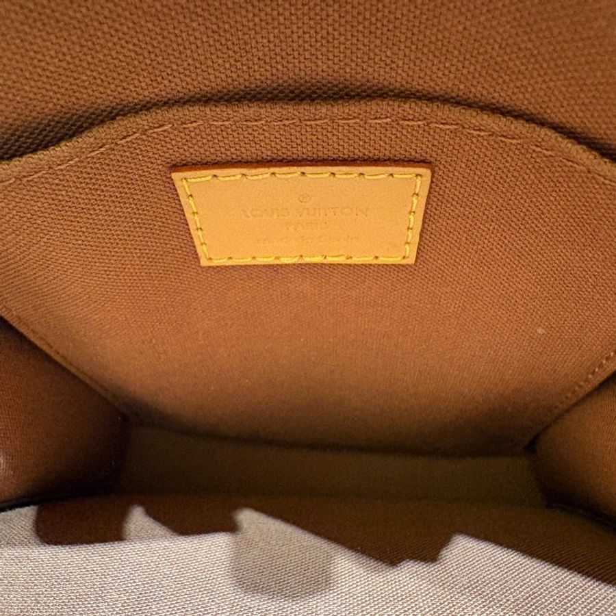【台中現貨,迷你經典不敗款】Louis Vuitton Petit Sac Plat 老花琴譜包|直立手提斜背兩用|小巧耐裝百搭神器|狀況極新-2