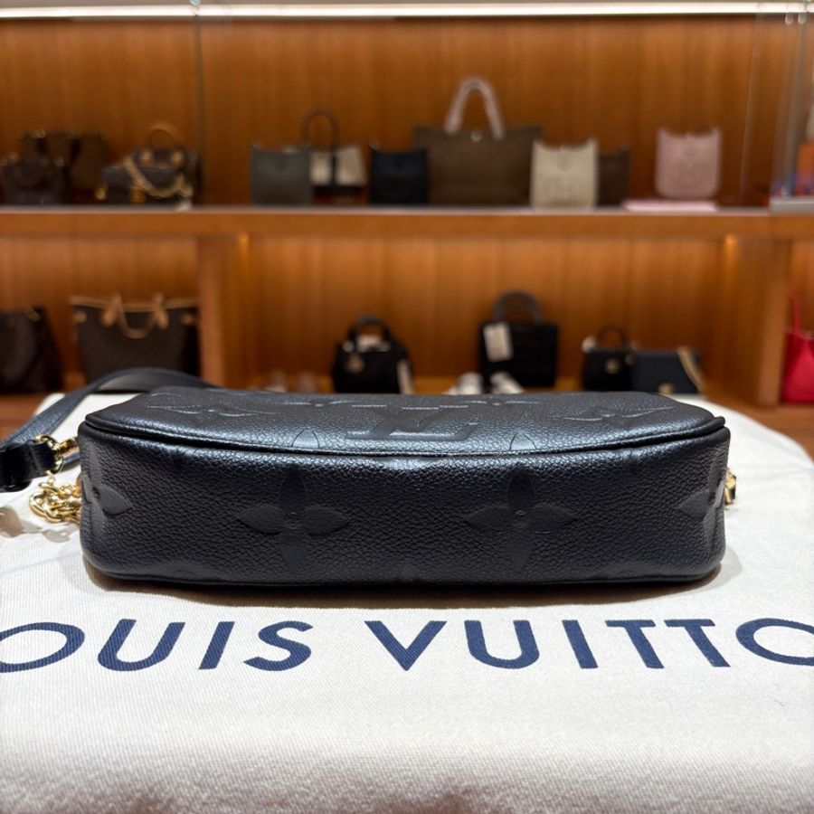 已售出 【鏈條背法百變實搭】Louis Vuitton Ivy WOC 法棍鏈包 黑色壓紋牛皮|斜背/肩背/手拿三用|台中市北區現貨-8