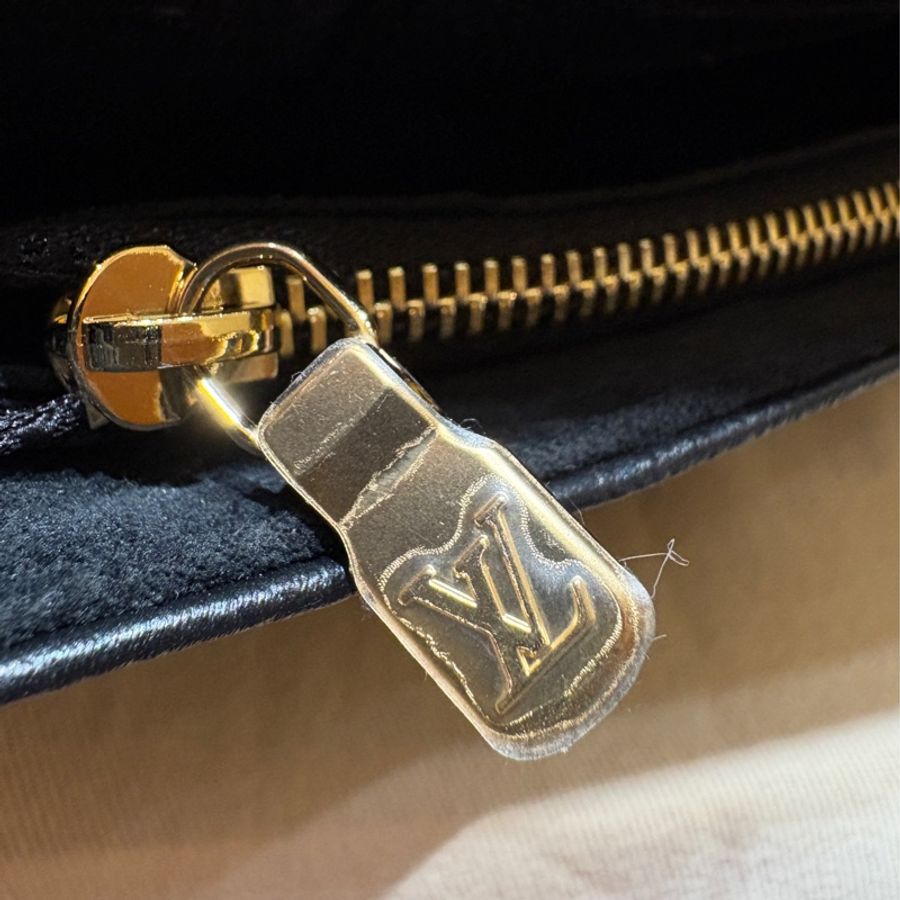 已售出 【鏈條背法百變實搭】Louis Vuitton Ivy WOC 法棍鏈包 黑色壓紋牛皮|斜背/肩背/手拿三用|台中市北區現貨-10