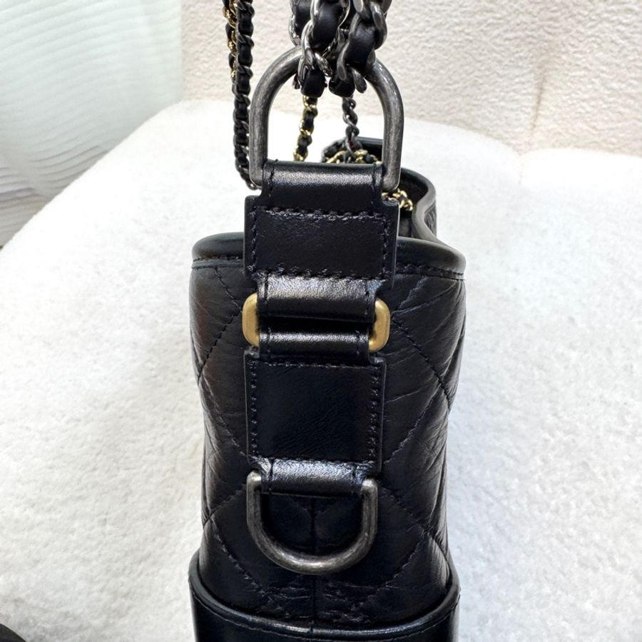 🕯️近全新Chanel 香奈兒 黑色 揉製牛皮 Gabrielle 小號流浪包 肩背包 斜背包 銀金雙色鍊帶 A91810-17