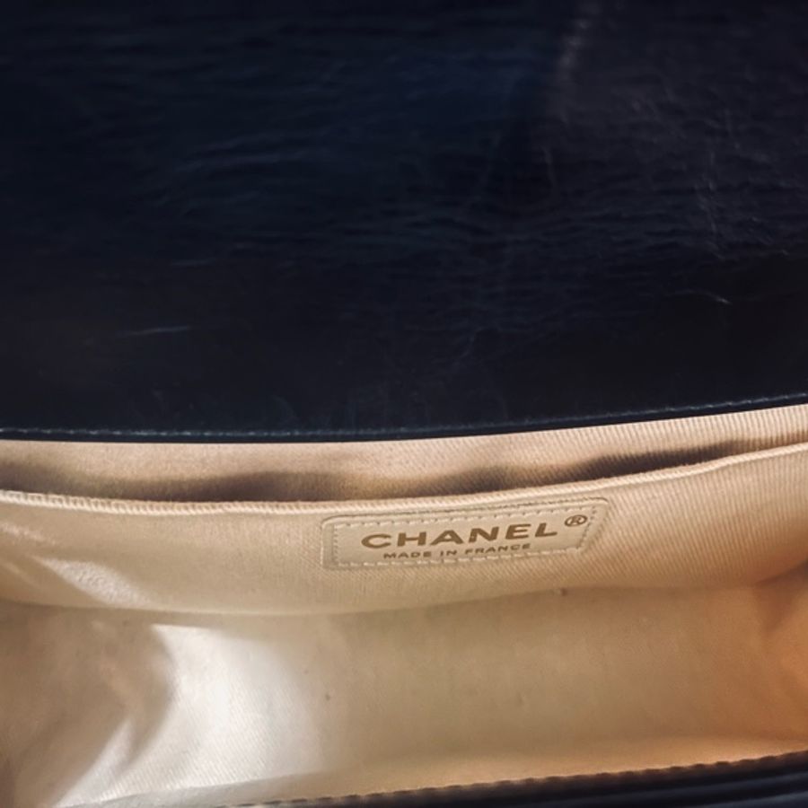 Chanel Boy25 柔油蠟皮 淡金扣-9
