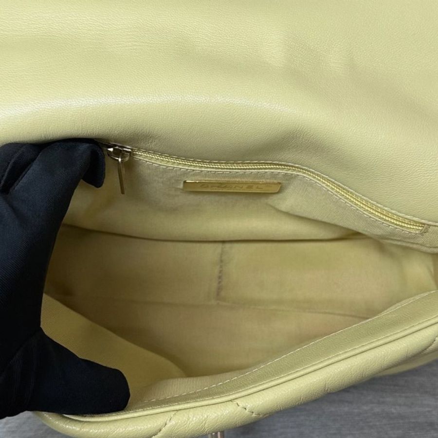 CHANEL 19bag小雞黃金扣小號手提肩背斜背包25*16*7 9新 配件塵袋-4