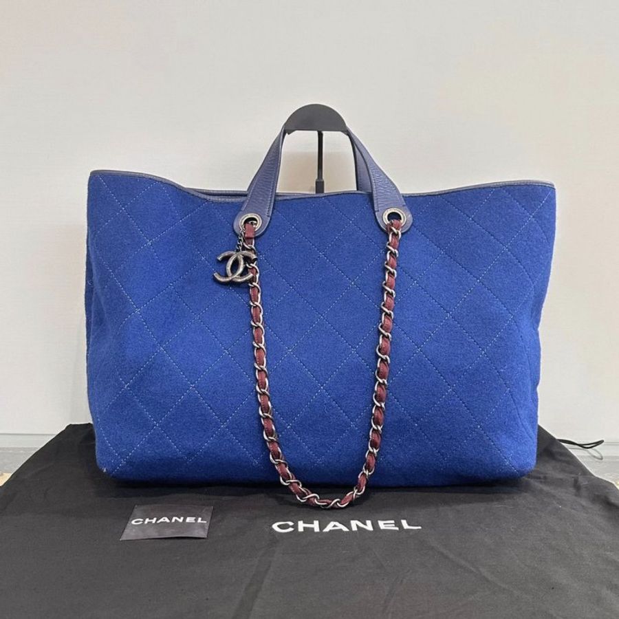 CHANEL藍色毛氈large shopping 手提肩背托特包44*31*17 9新 配件塵袋-0