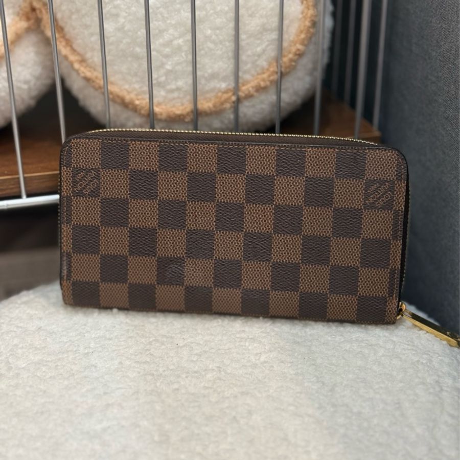(閒置品)Lv聖誕限定長夾 ‼日本行情三萬多-1
